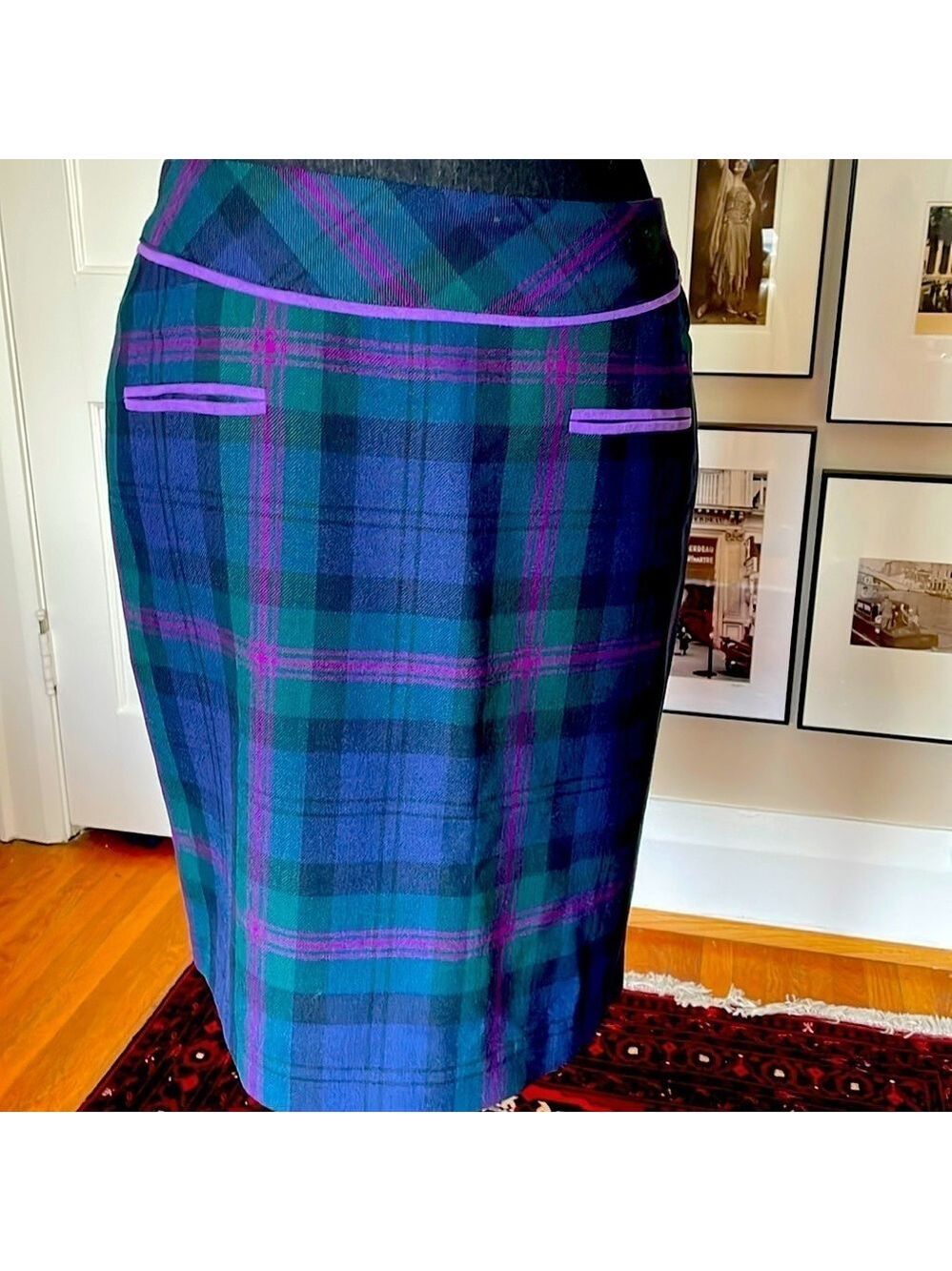 J. McLaughlin Scottish Plaid Fully Lined Mini Skirt with back vent. Size 2
